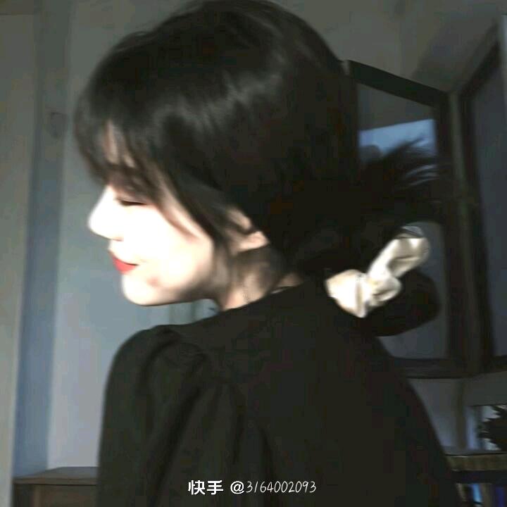 谁都不配💞