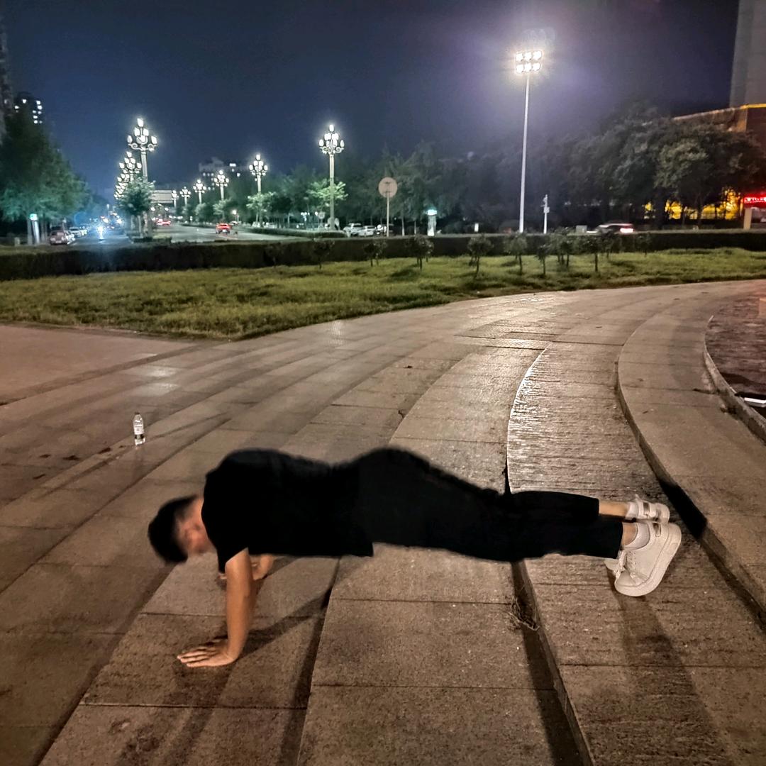 小王
