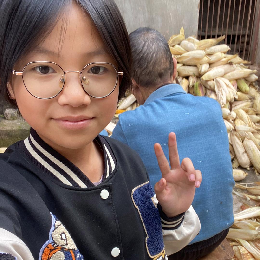 小孩与爷爷