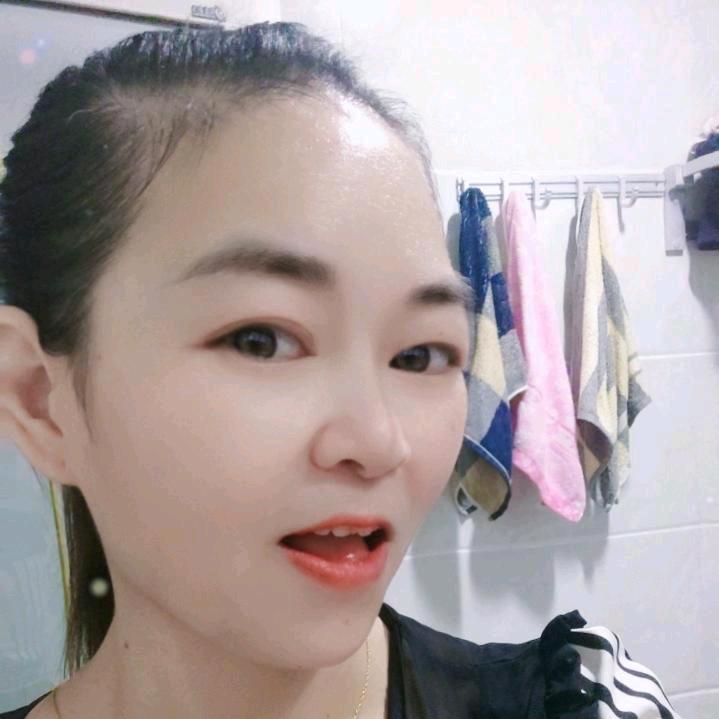爱笑的丫头