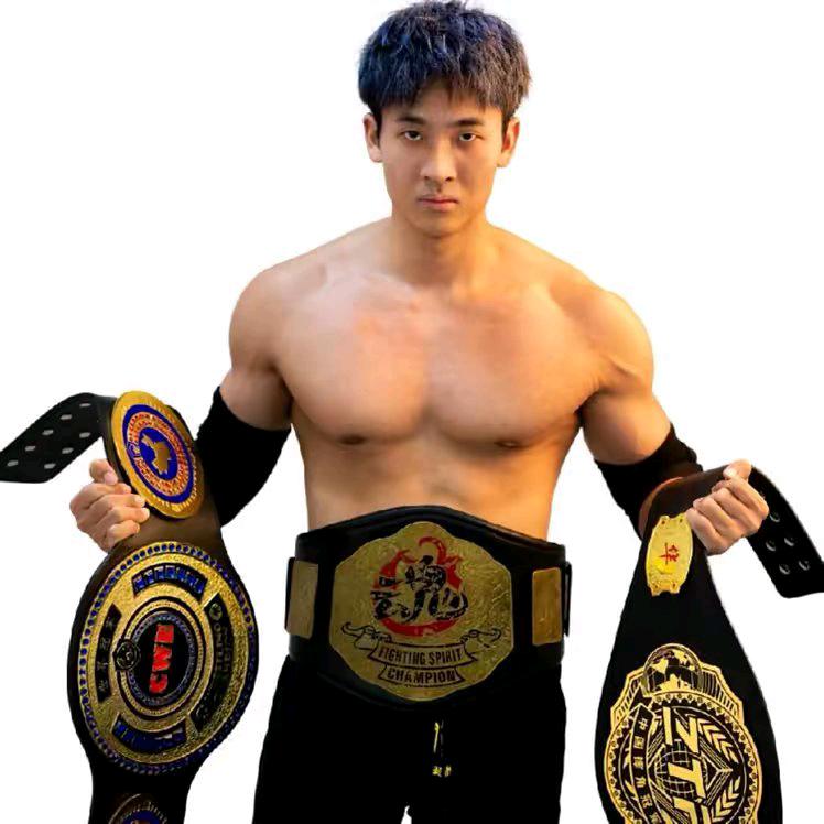 摔角手陈文彬（小号日常生活作品号）