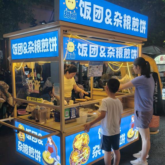 金龙餐车小吃车制作中心