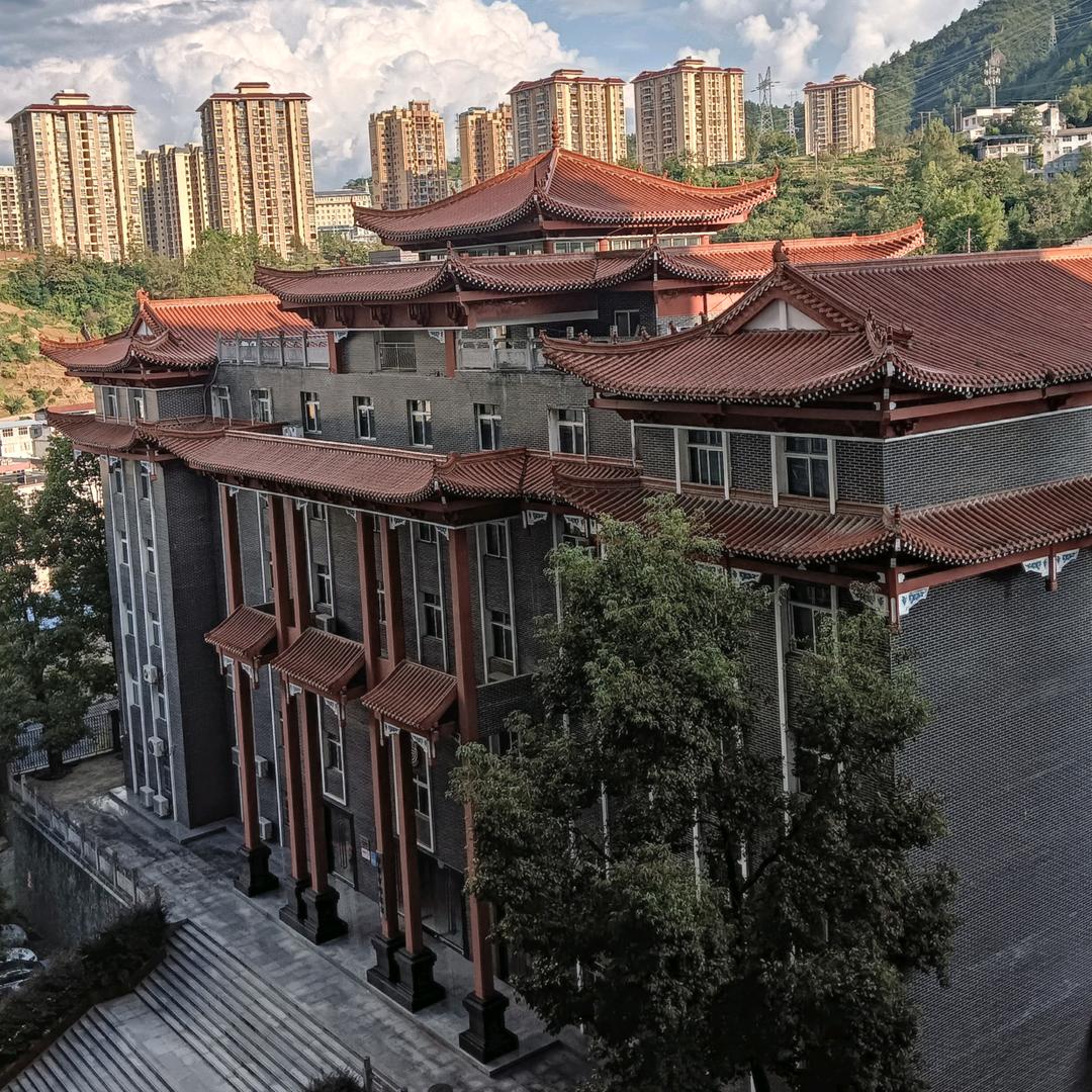 孤寂小溪