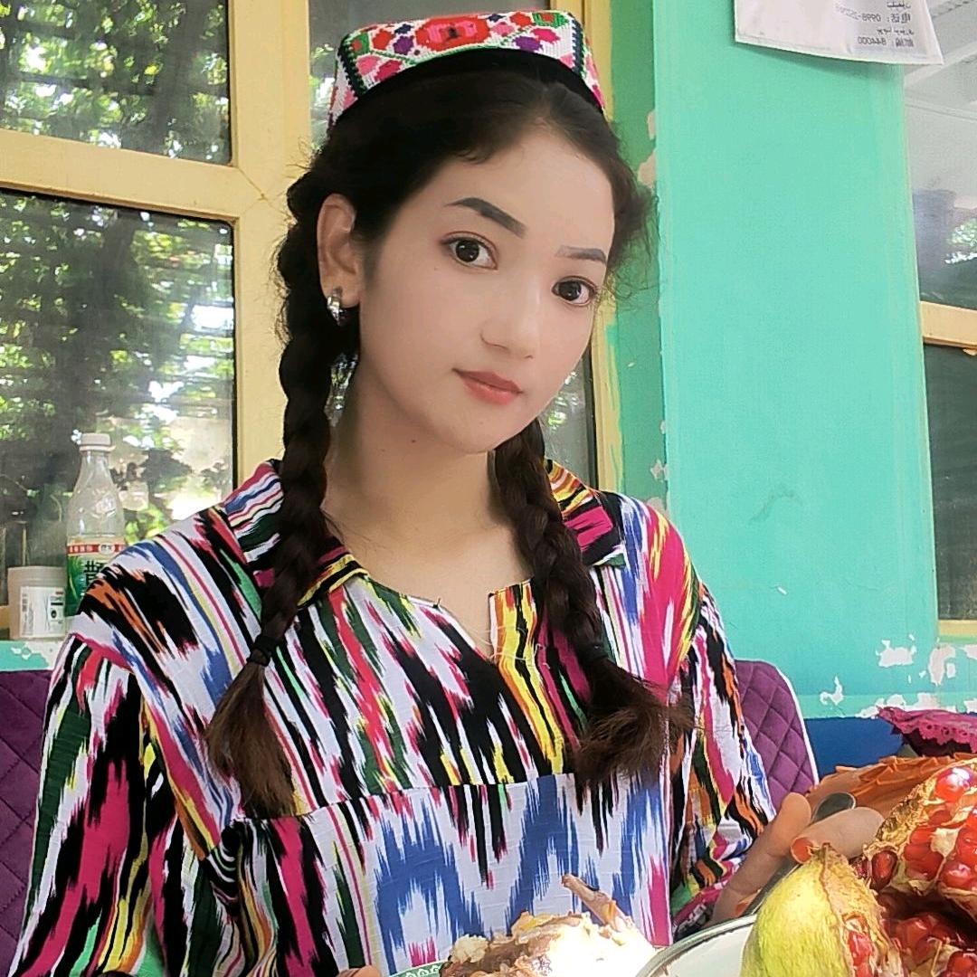花帽姑娘