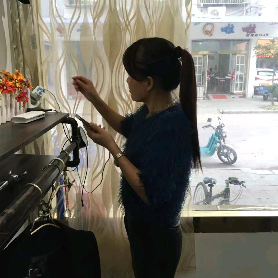 美德多拉精品童装