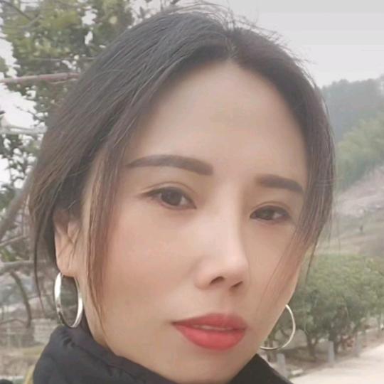 谢姐，首播，早上6:10。开直播