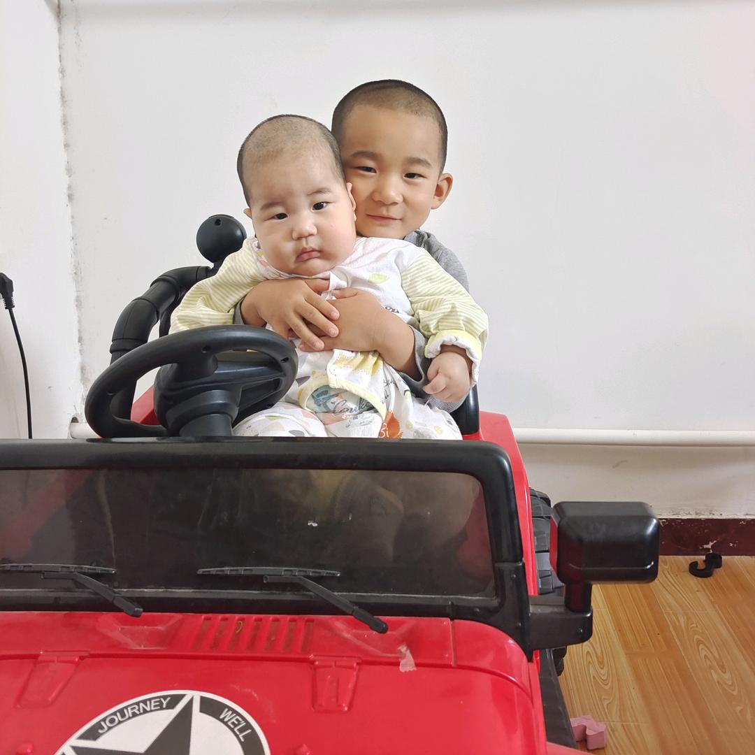 盛大商场箱包小成