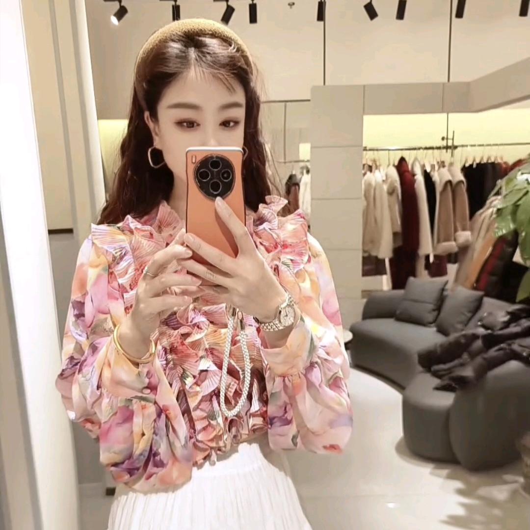 陌冷紫（勿连赞）