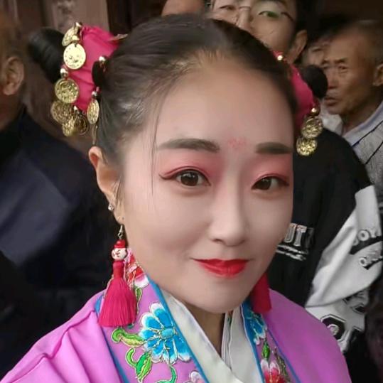熊汐花鼓戏演艺团