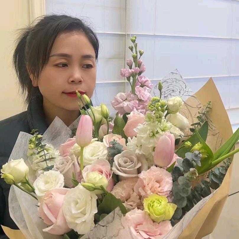 傻妞时而调皮，时而温柔
