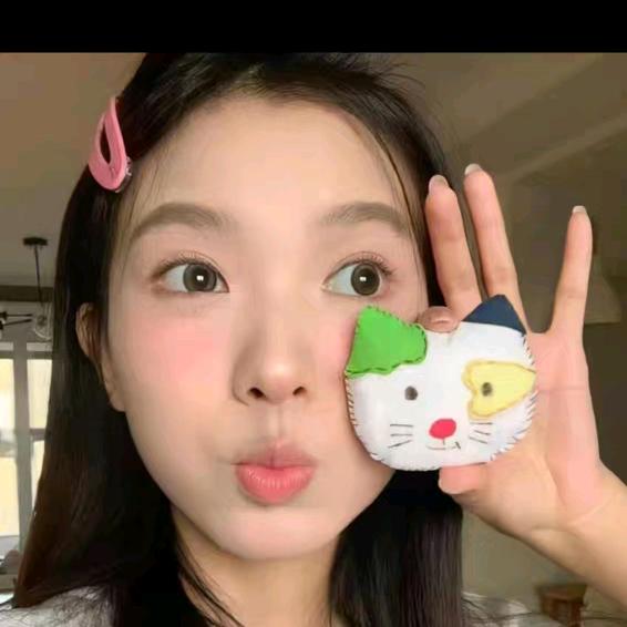 哆啦a梦(๑• . •๑)