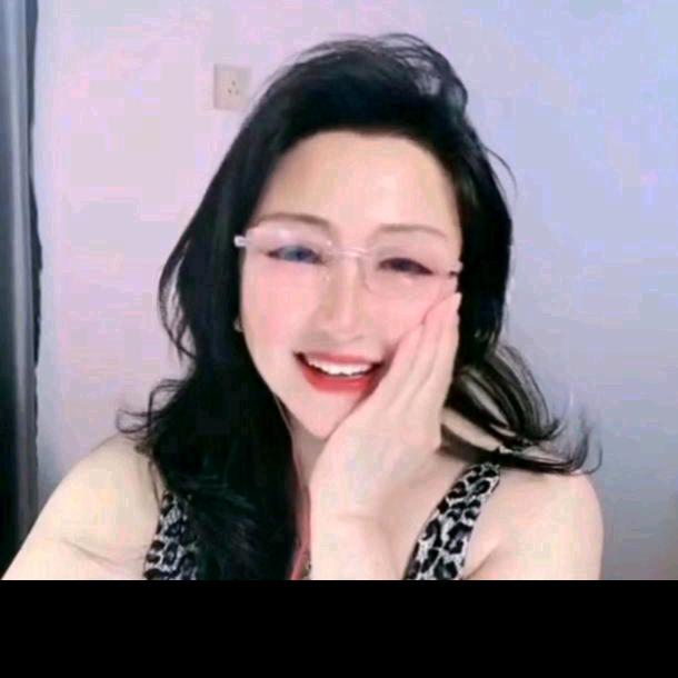 女老板艾丽