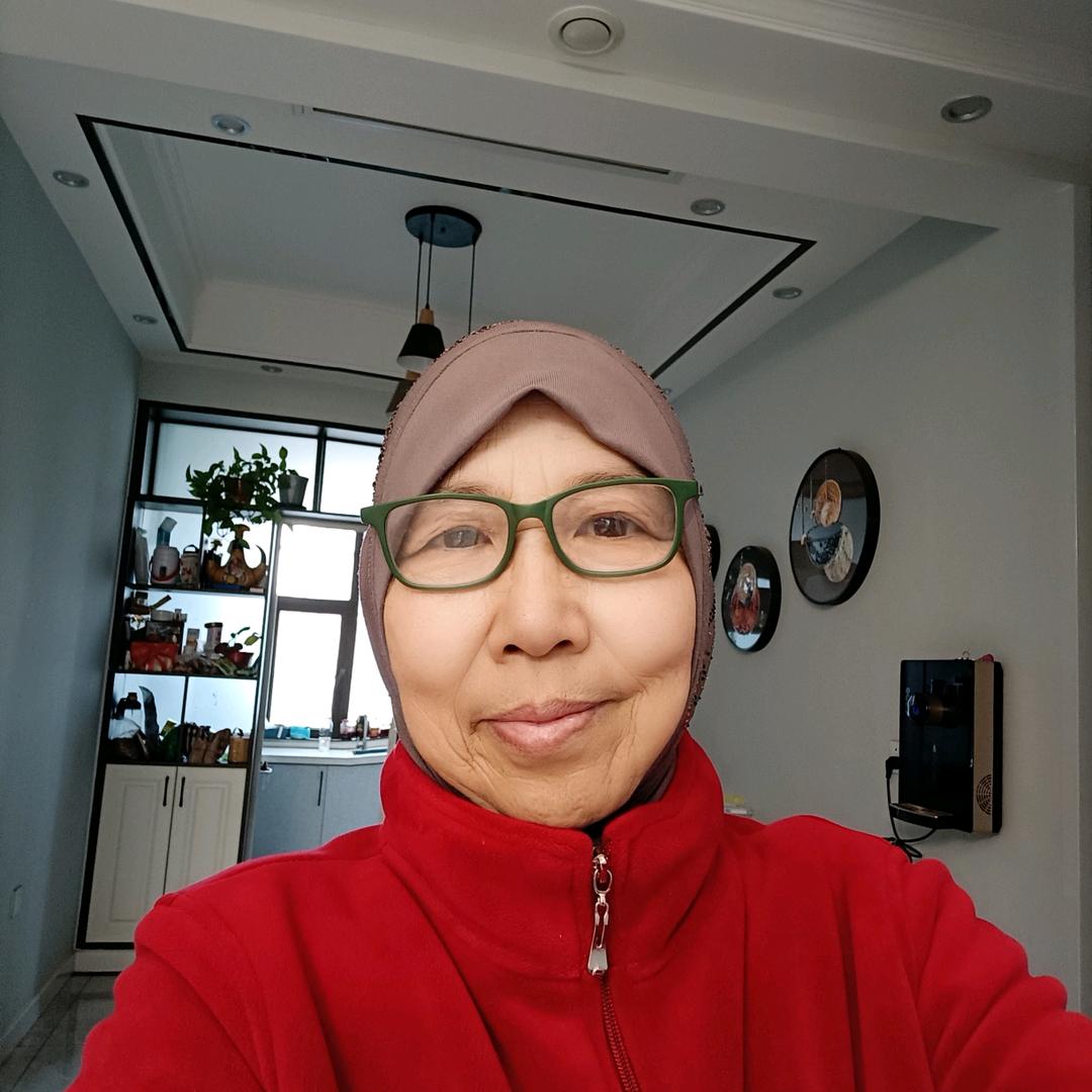 丹丹姐.