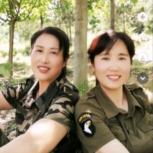 小草爱跳舞