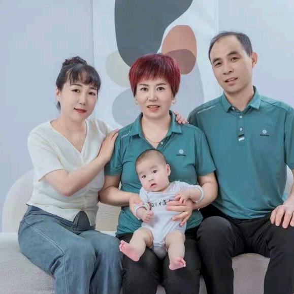 两个宝贝的奶奶