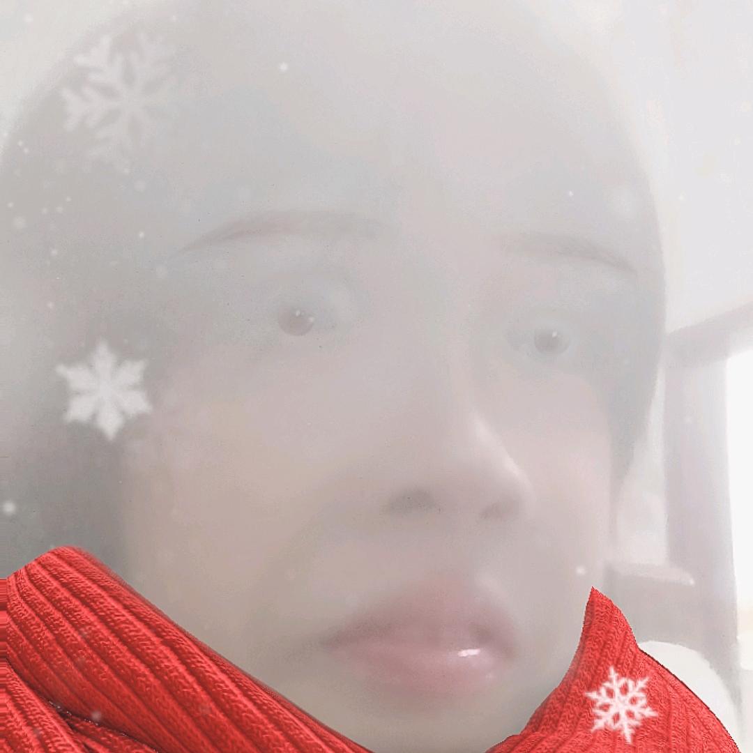 侯孓宝宝过马路装死一个老奶奶