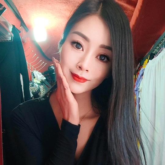 平舆县瑞瑞婚庆歌舞演绎团队。