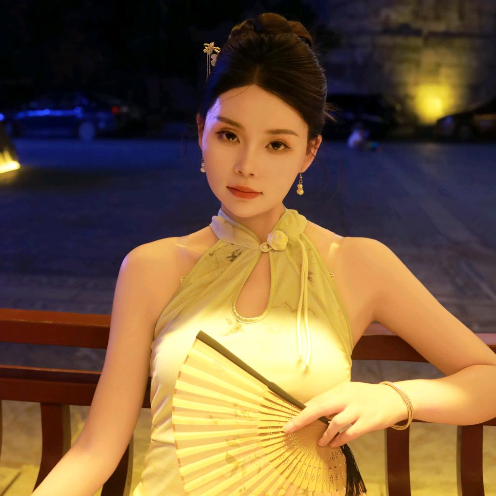 36岁美艳后妈