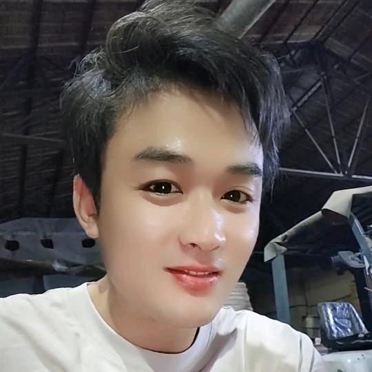 ꧁꫞꯭龙弟