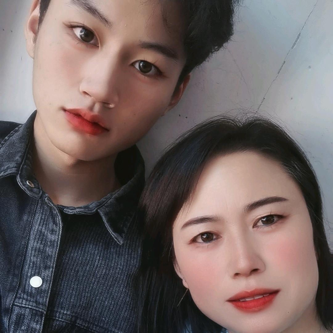 伊丽雅女装，649
