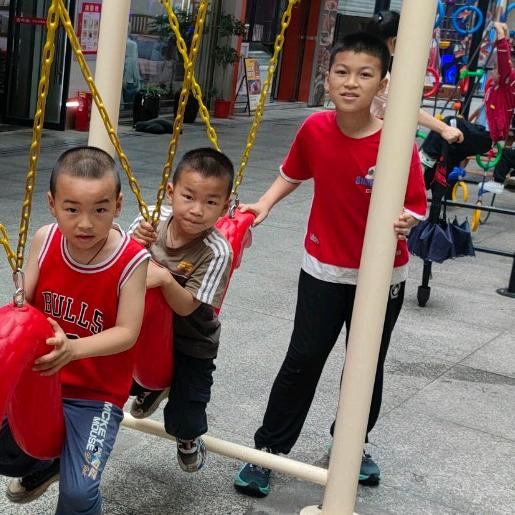 小周快递物流–坦荡