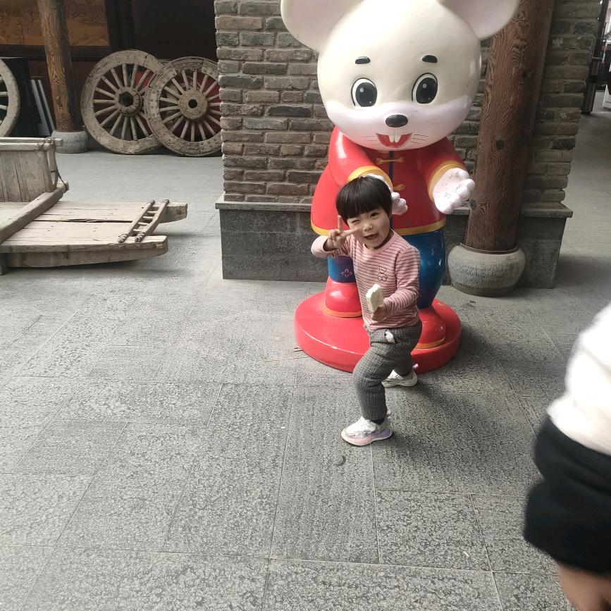 15岁小香童妈妈