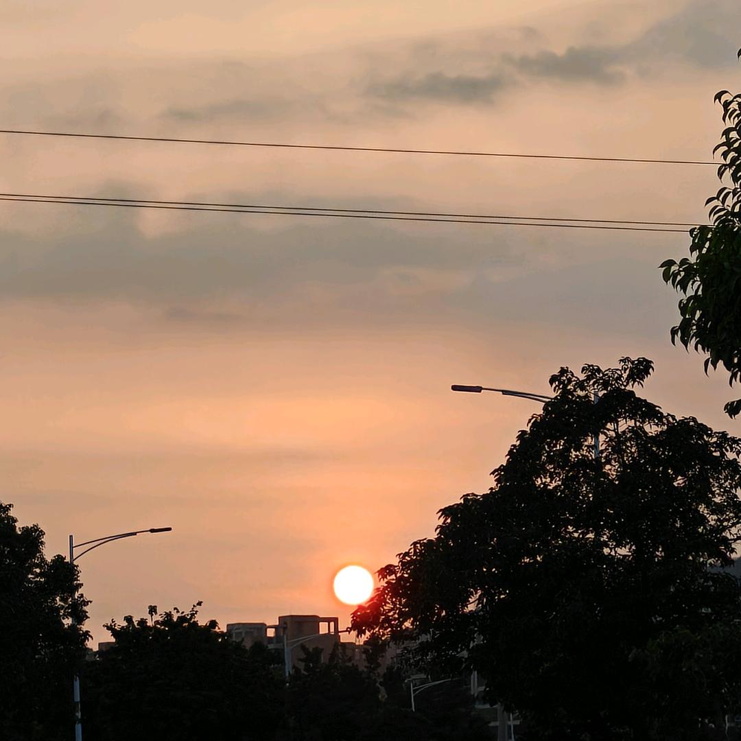 小圆润。