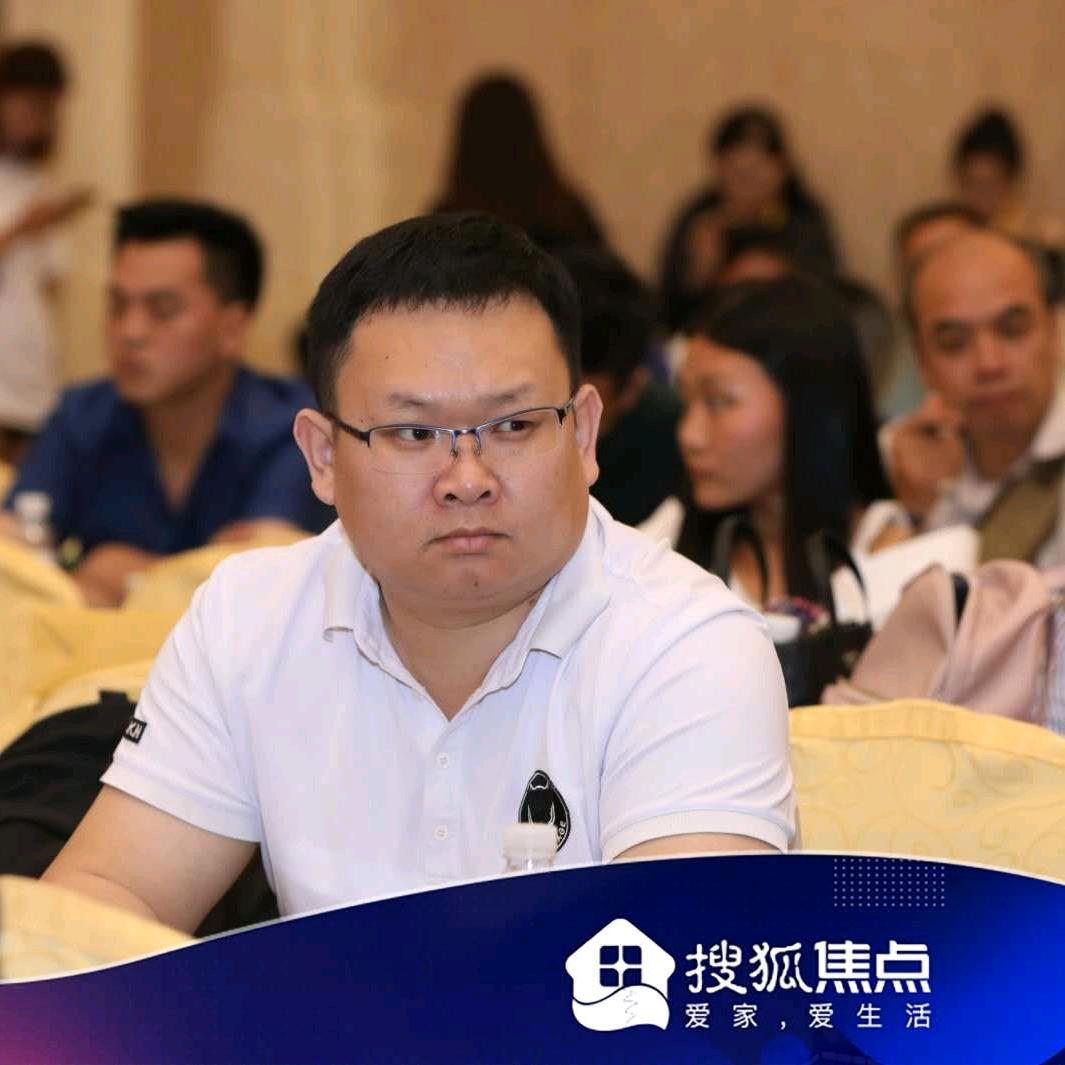 一骑惊鸿补两刀