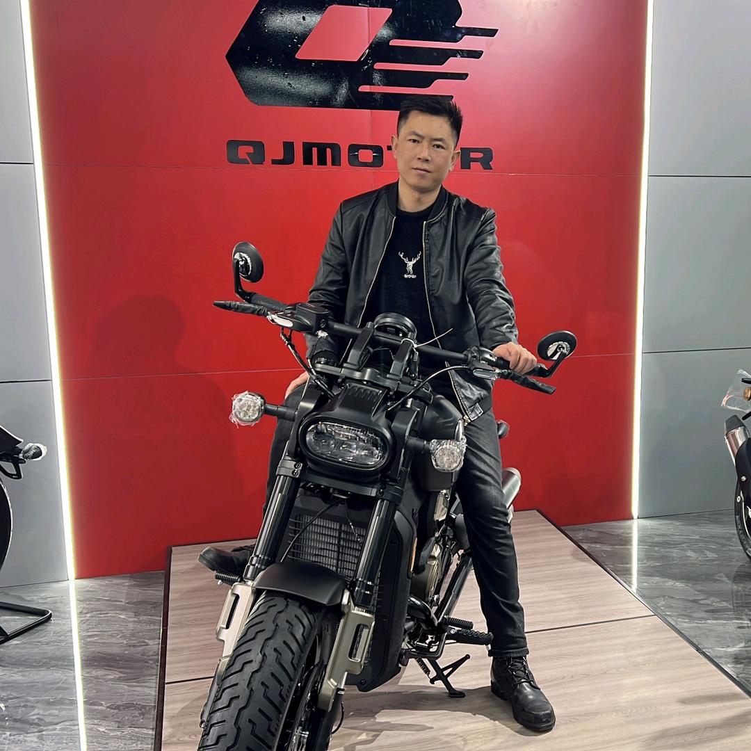 后浪来袭机车俱乐部