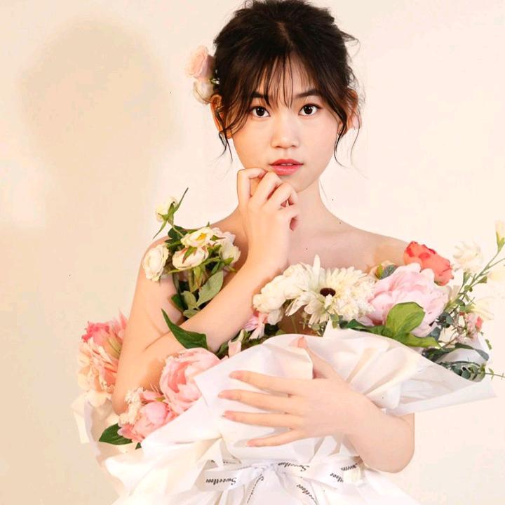 陌然(ノへ￣、)