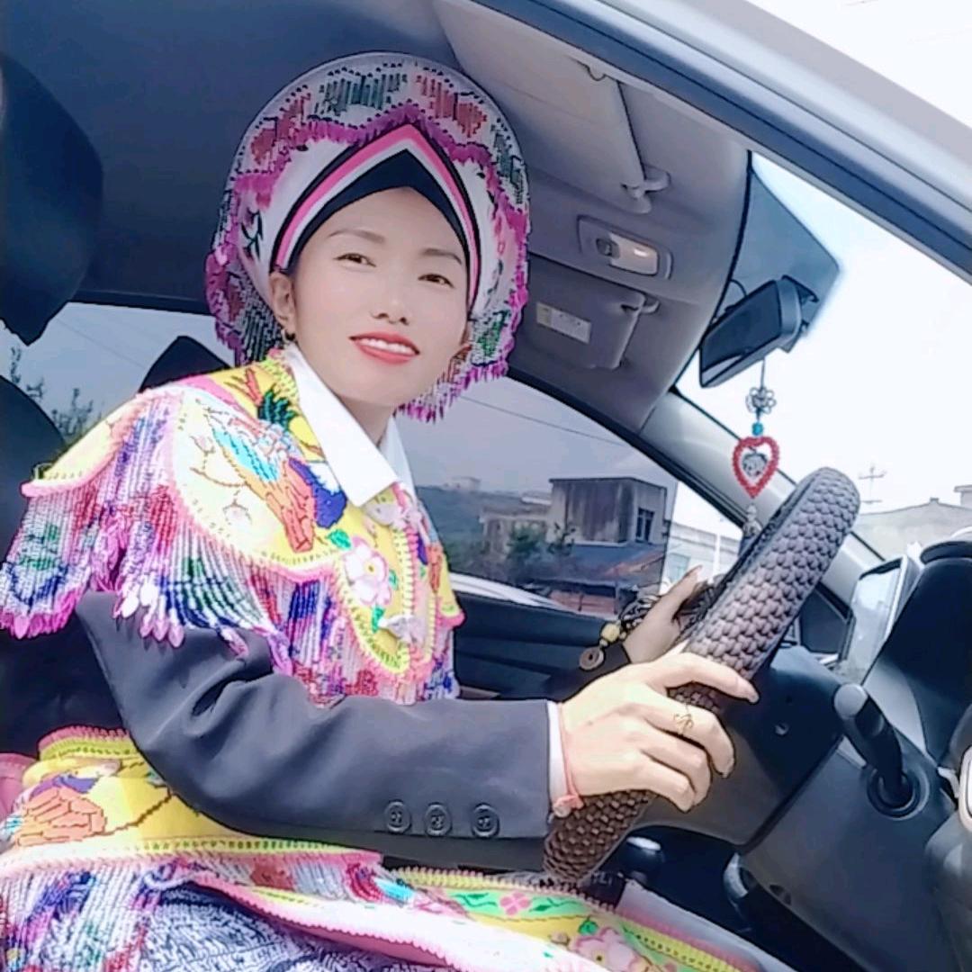 🌹印花妹🌹（方琴苗族服装芦笙制作）