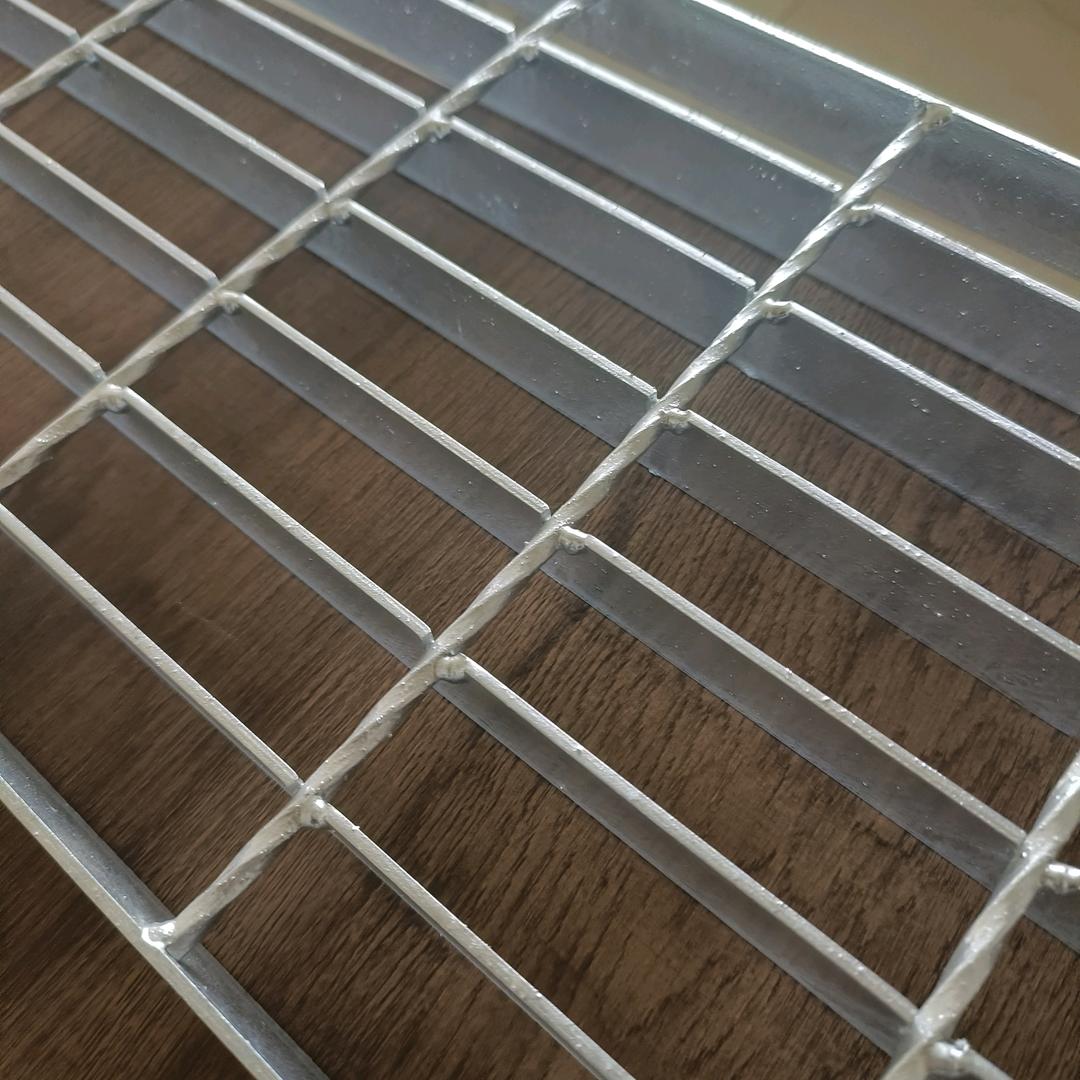 哈烁钢钢格板工厂