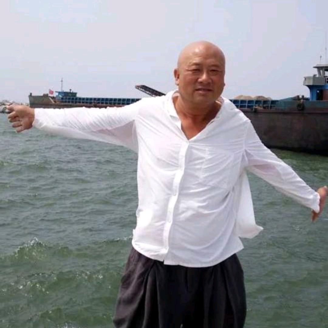 和时间赛跑的男人
