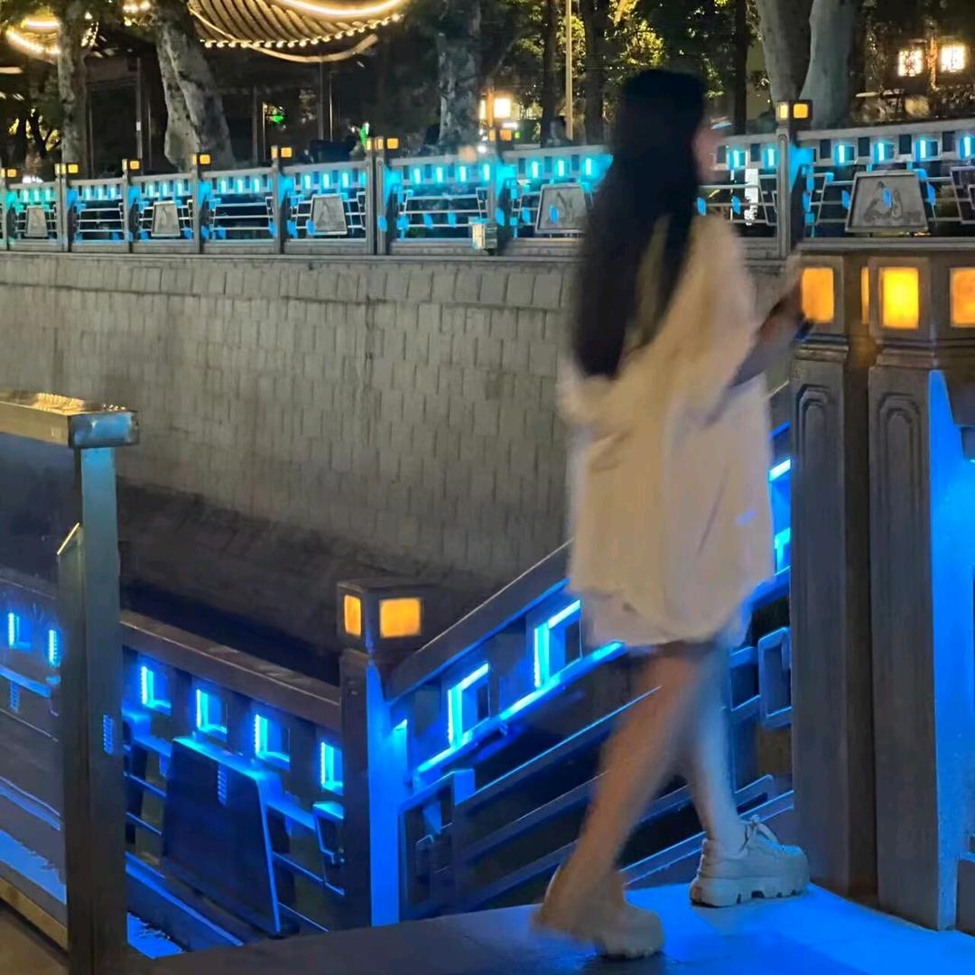 野生小阿姨