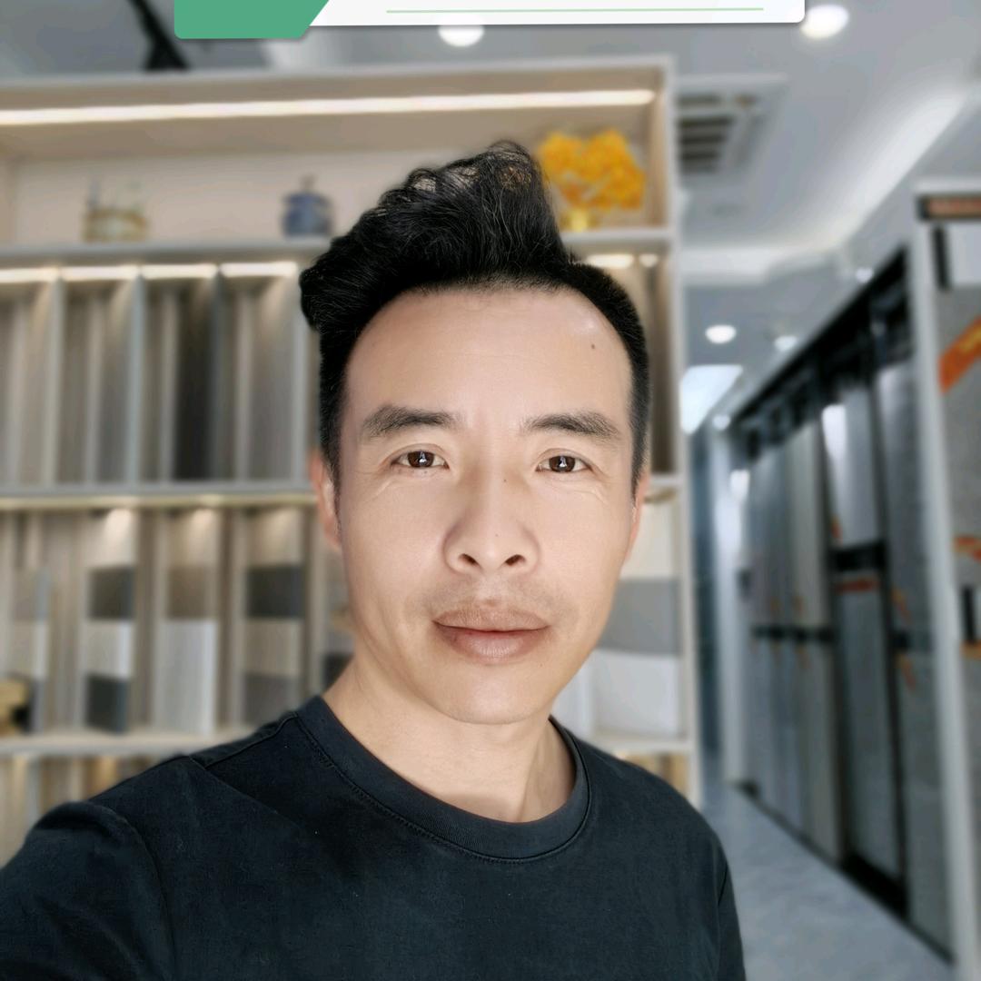 重庆众誉翔装饰～孟飞