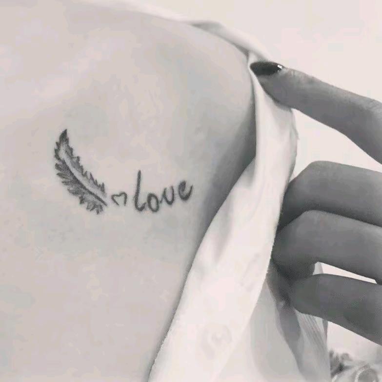 请 叫 我 吴 小 青