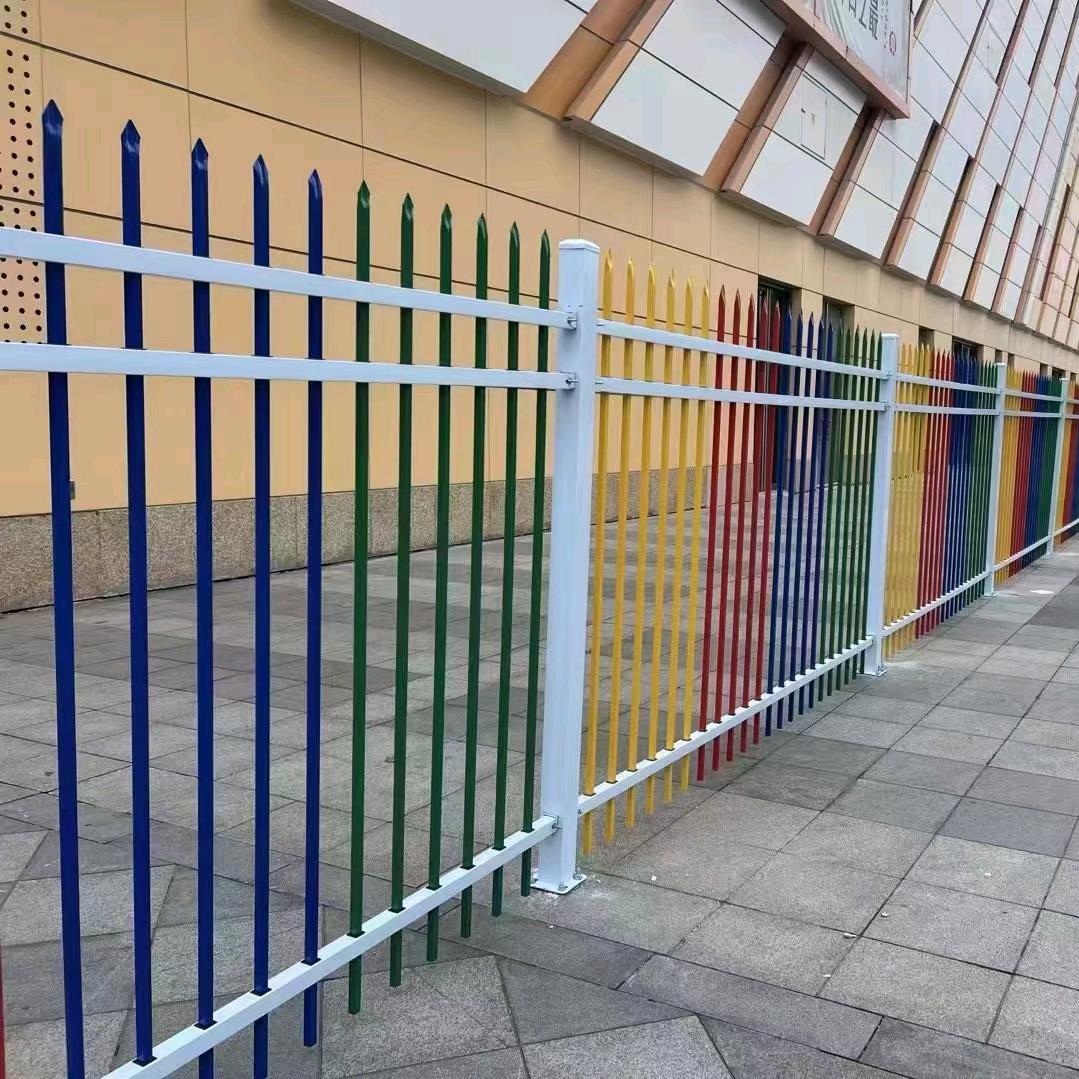 尊铖锌钢护栏草坪护栏隔离网定制