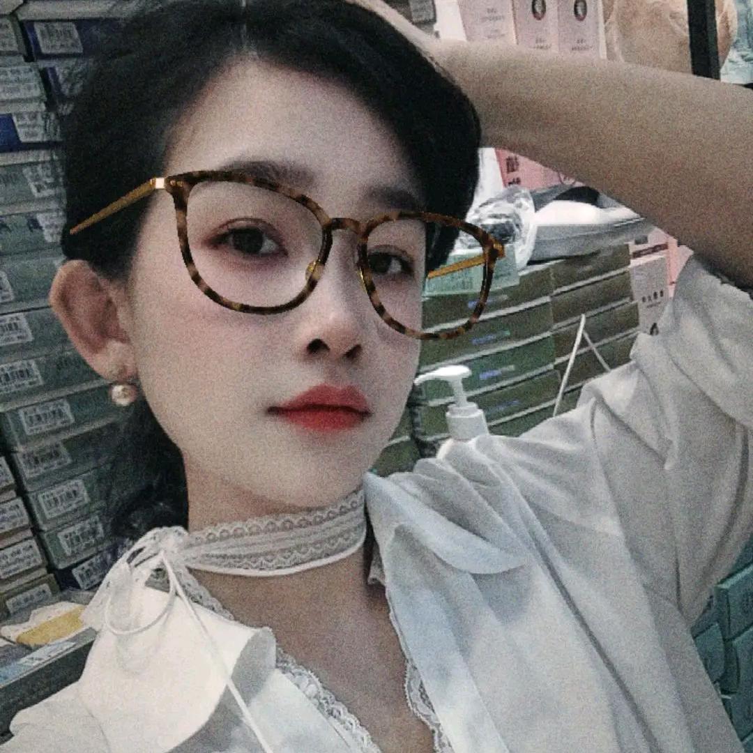 美胸皇后(恒爱平都镇店)