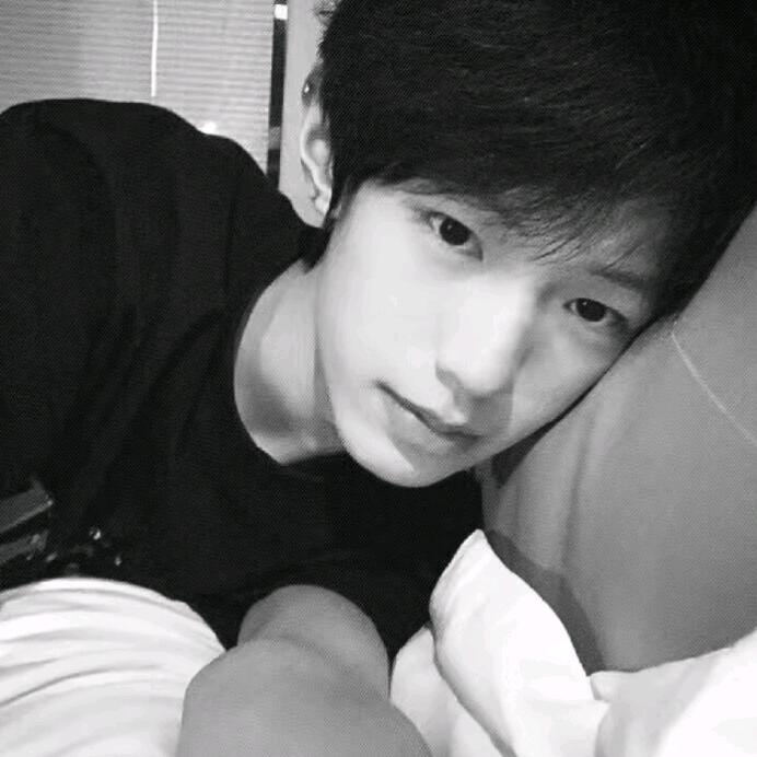 老婆站街我数钱