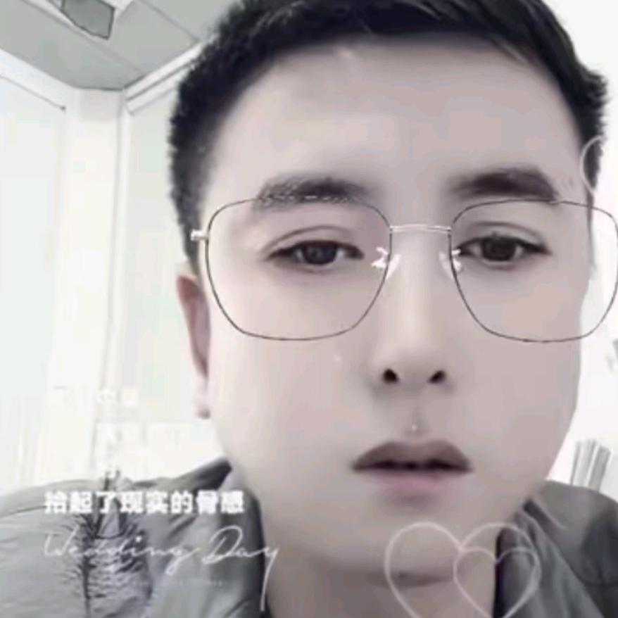 相伴阿龙