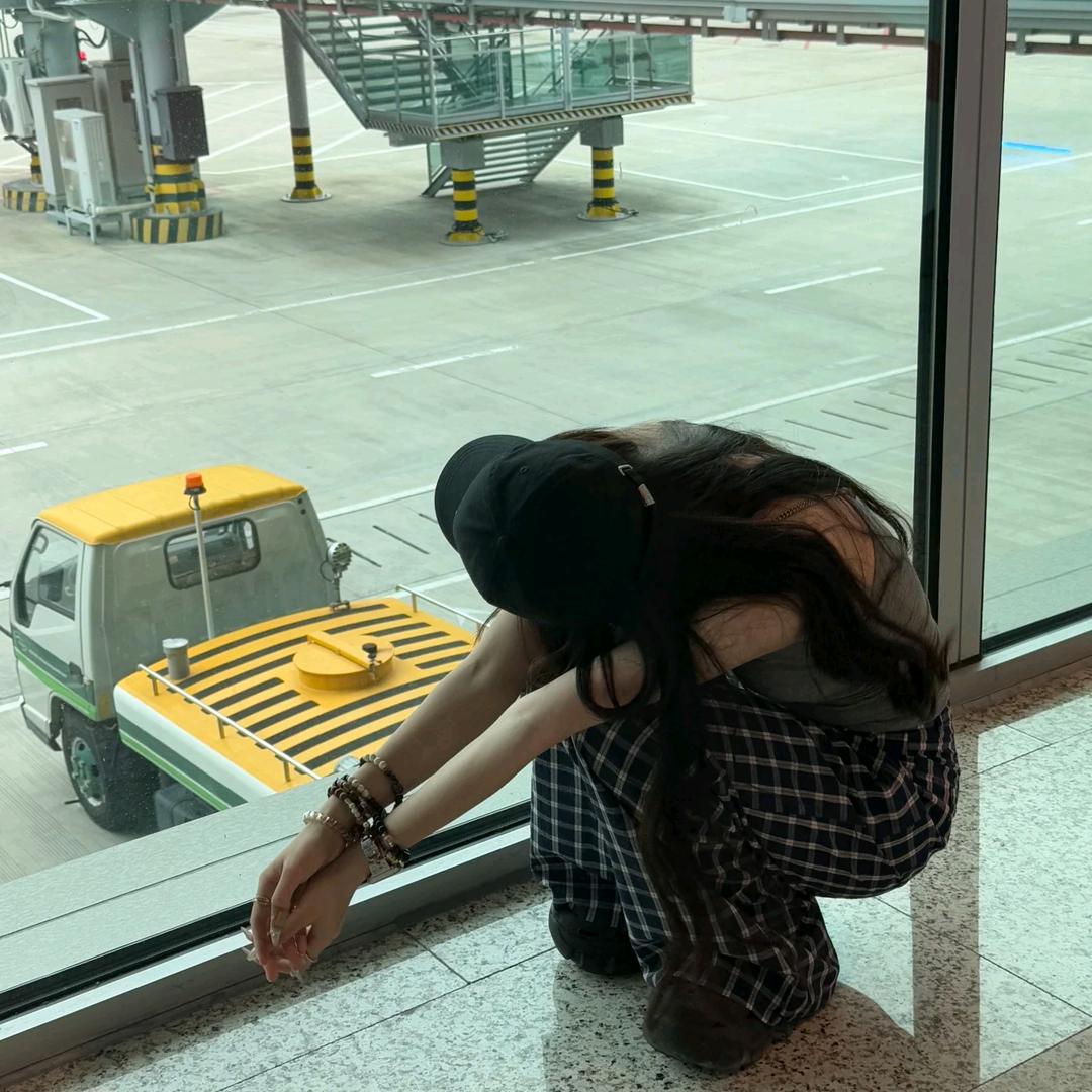 山楂果落了。