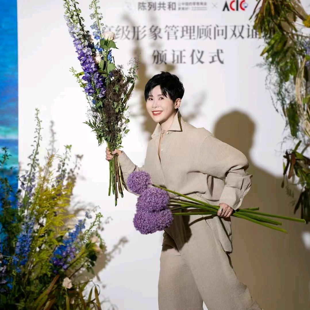 钟Sir精华班（报课请私信）
