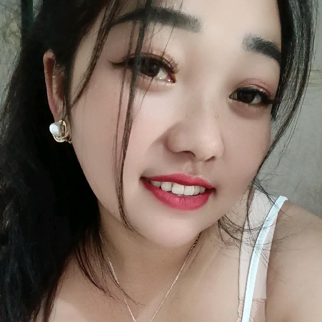苗族女孩