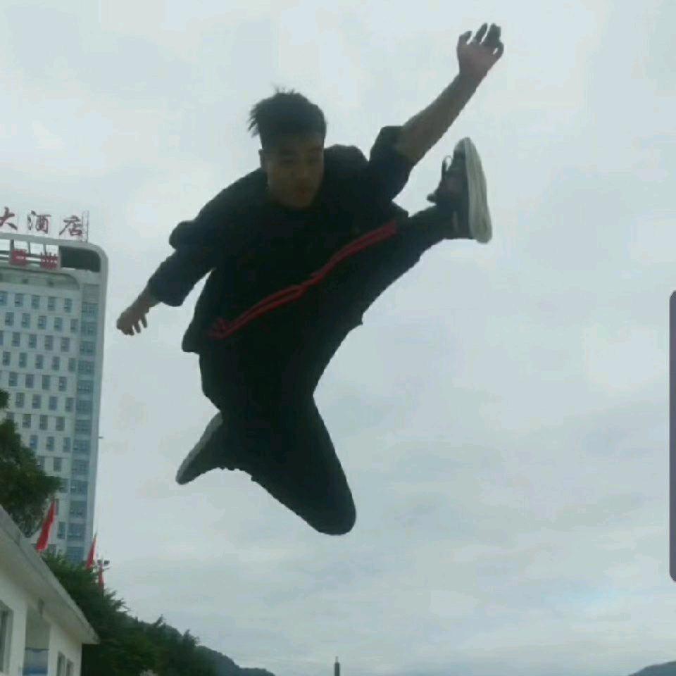维权的电商人-小伍