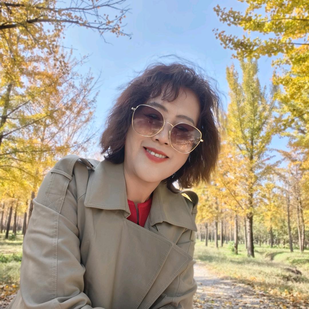 爱唱歌🎤的女人花