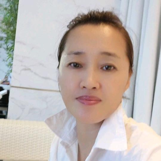 李姐穿搭