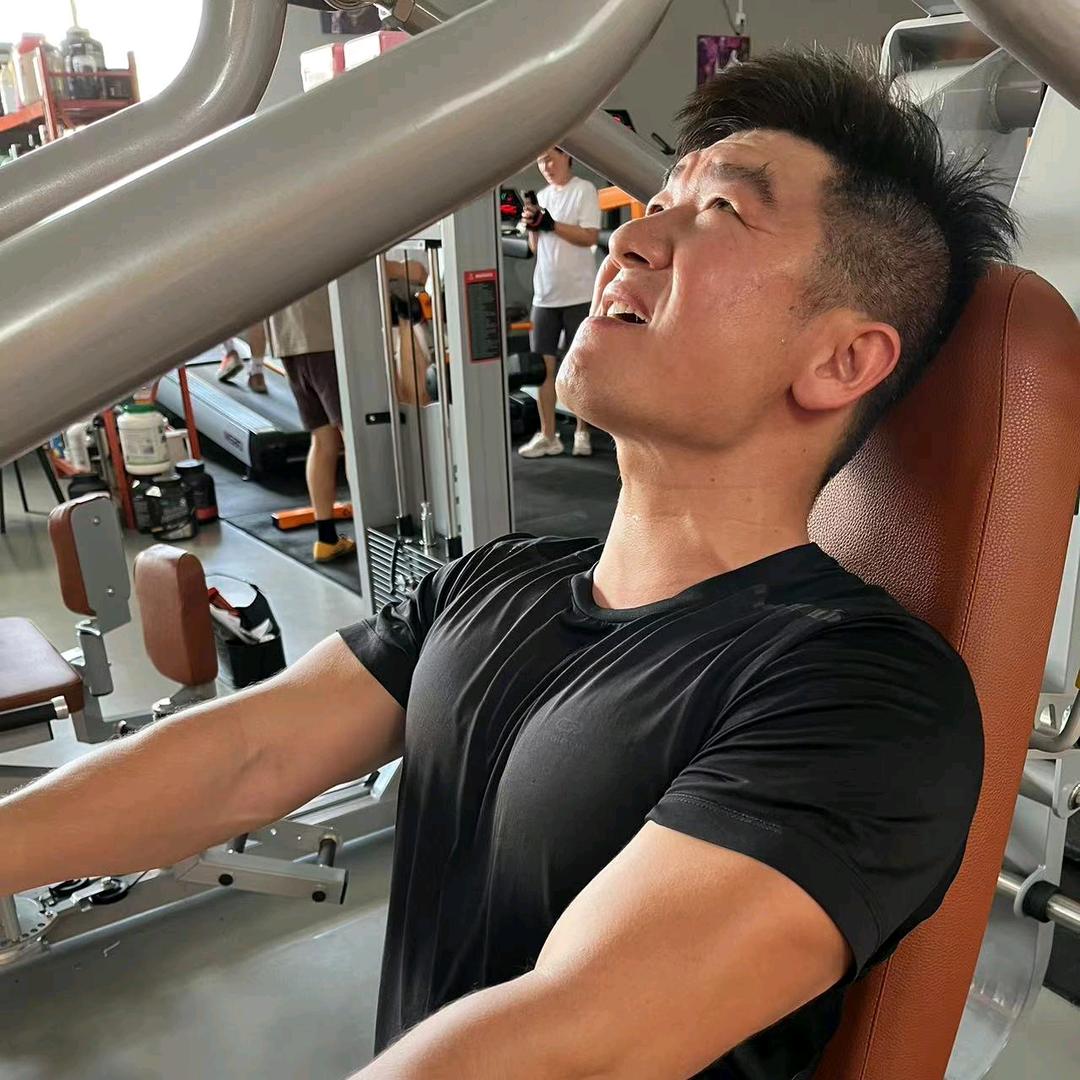 小眼睛超超
