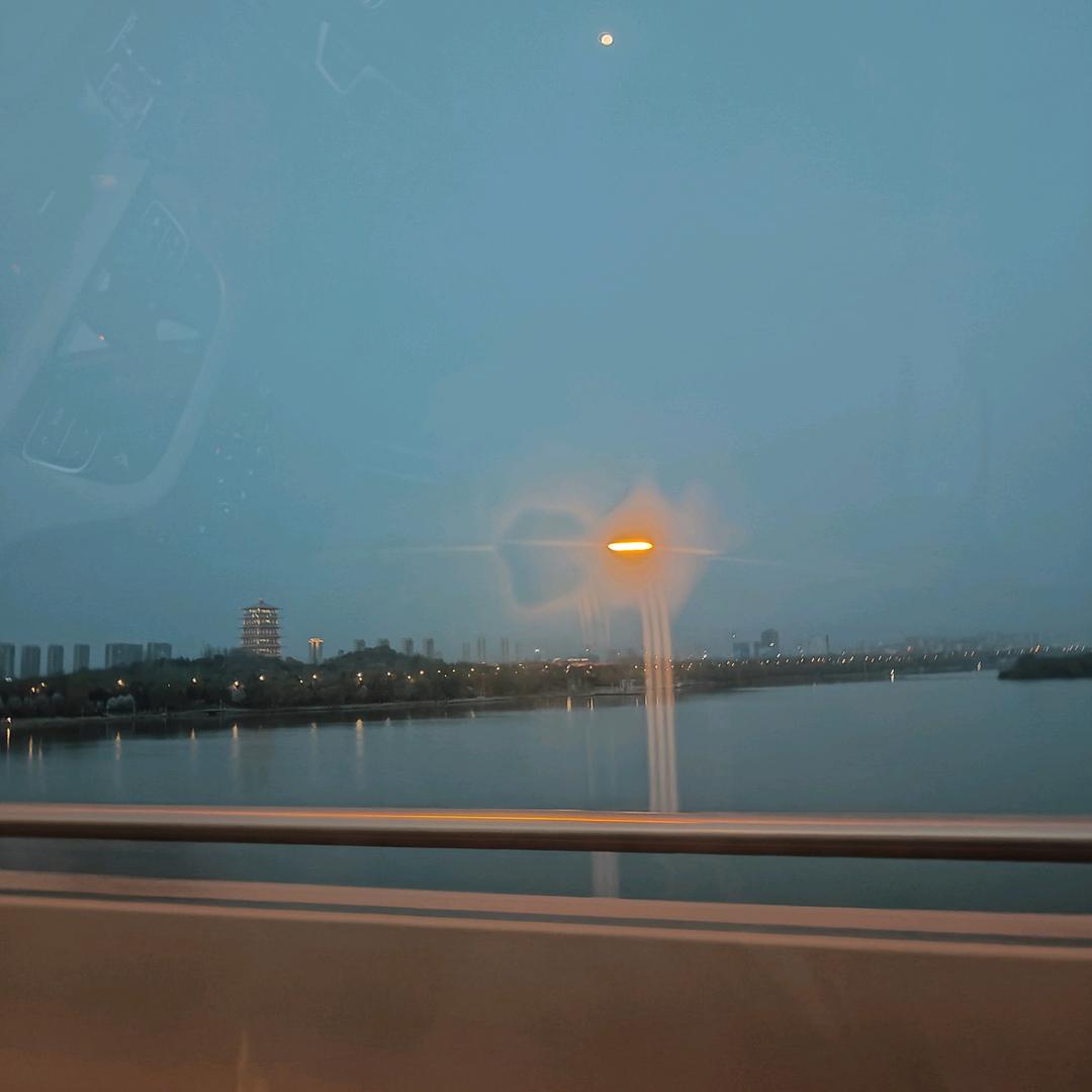 小马噔噔