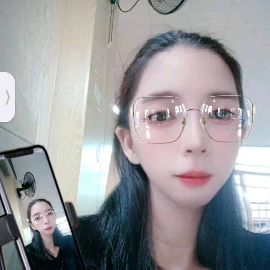 ღᩚ᭄小诗🌿꧔ꦿ℘⸙