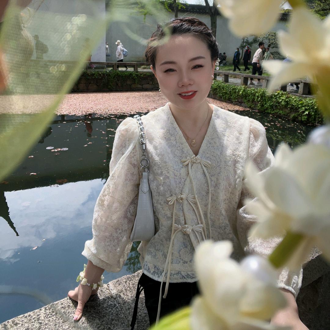 范小米  -专业解决问题性皮肤（斑痘敏）